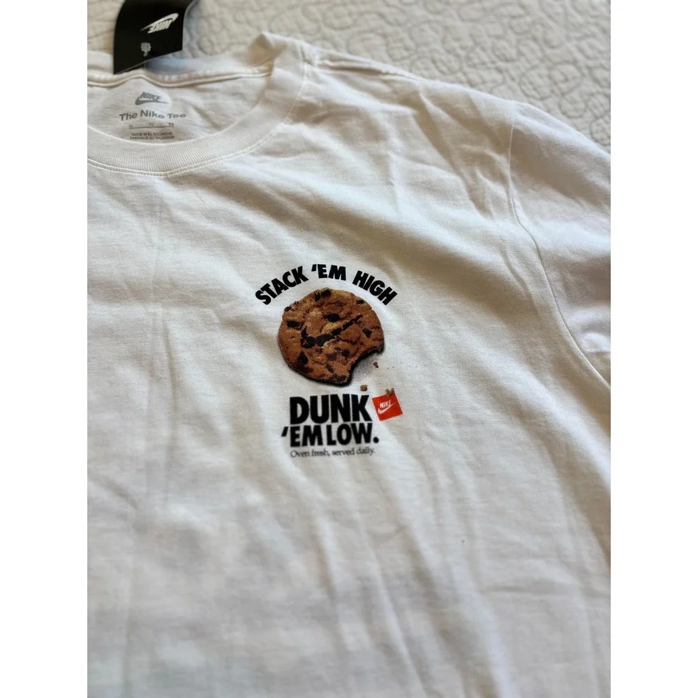 Nike Mens Size XL Stack Em High Dunk‎ Em Low Cookie Shirt White